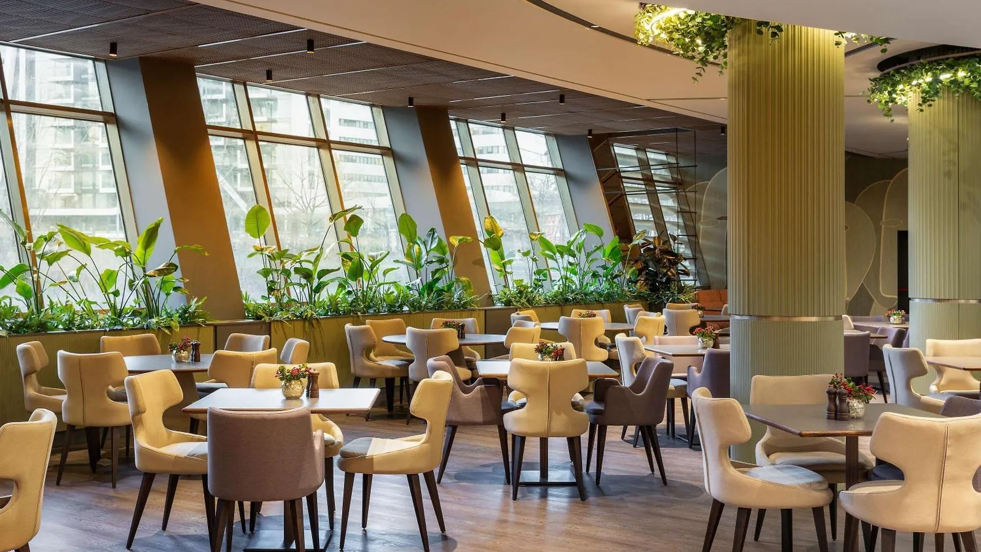 Отель Mercure Sofia City